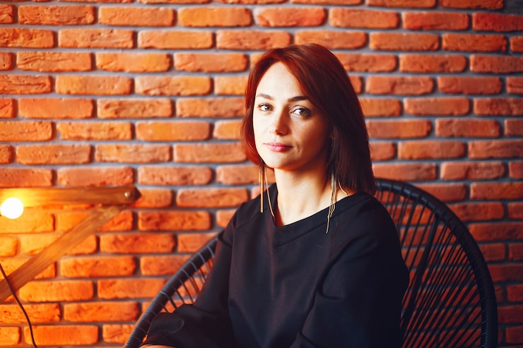 Ein Porträt der Gründerin oder ein inspirierendes, ruhiges Bild